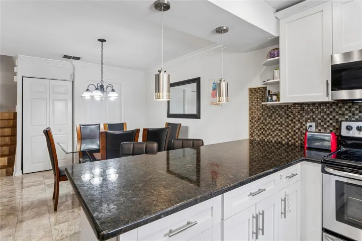 Breakfast bar