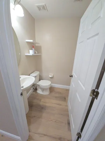Bath 1st FL