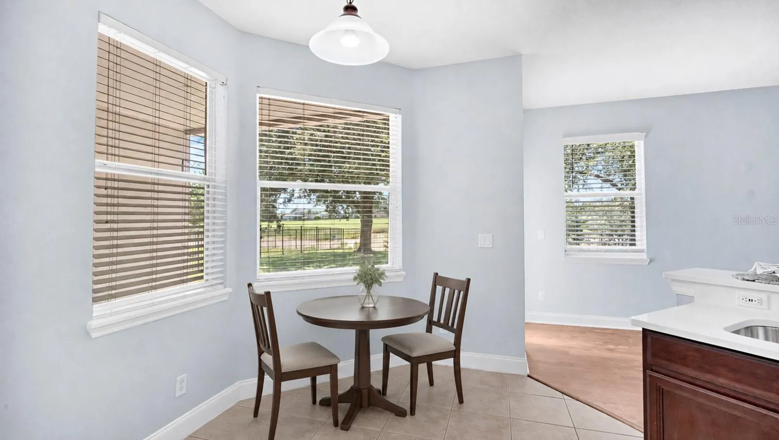 Virtually Stage Breakfast Nook
