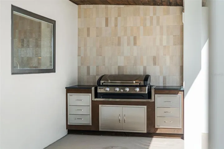 CUSTOM GRILLING AREA