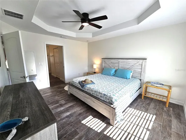 Master bedroom-king