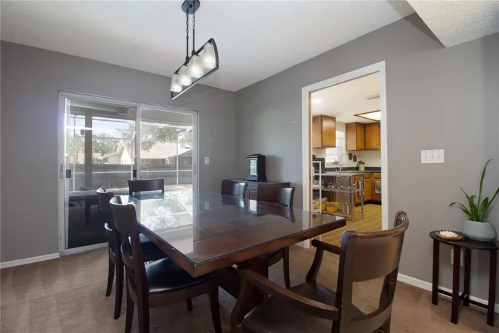 Dining Rm w/Pool Access