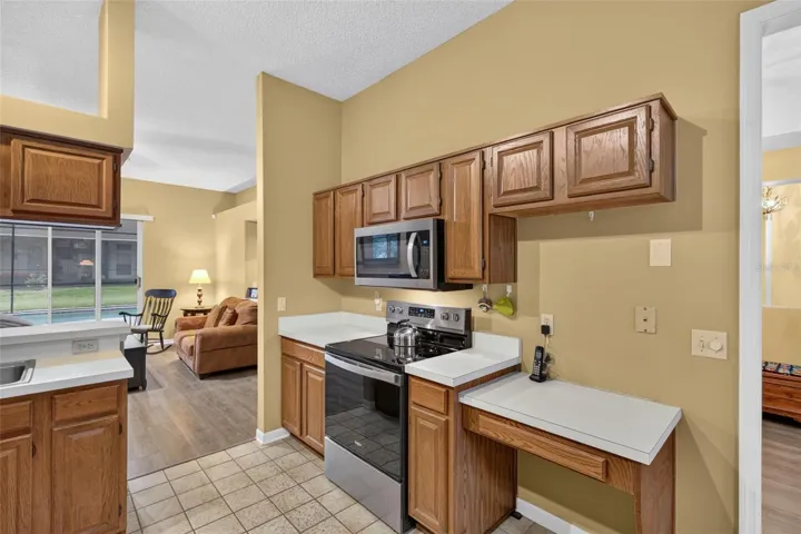 Built-in desk area off the kitchen.