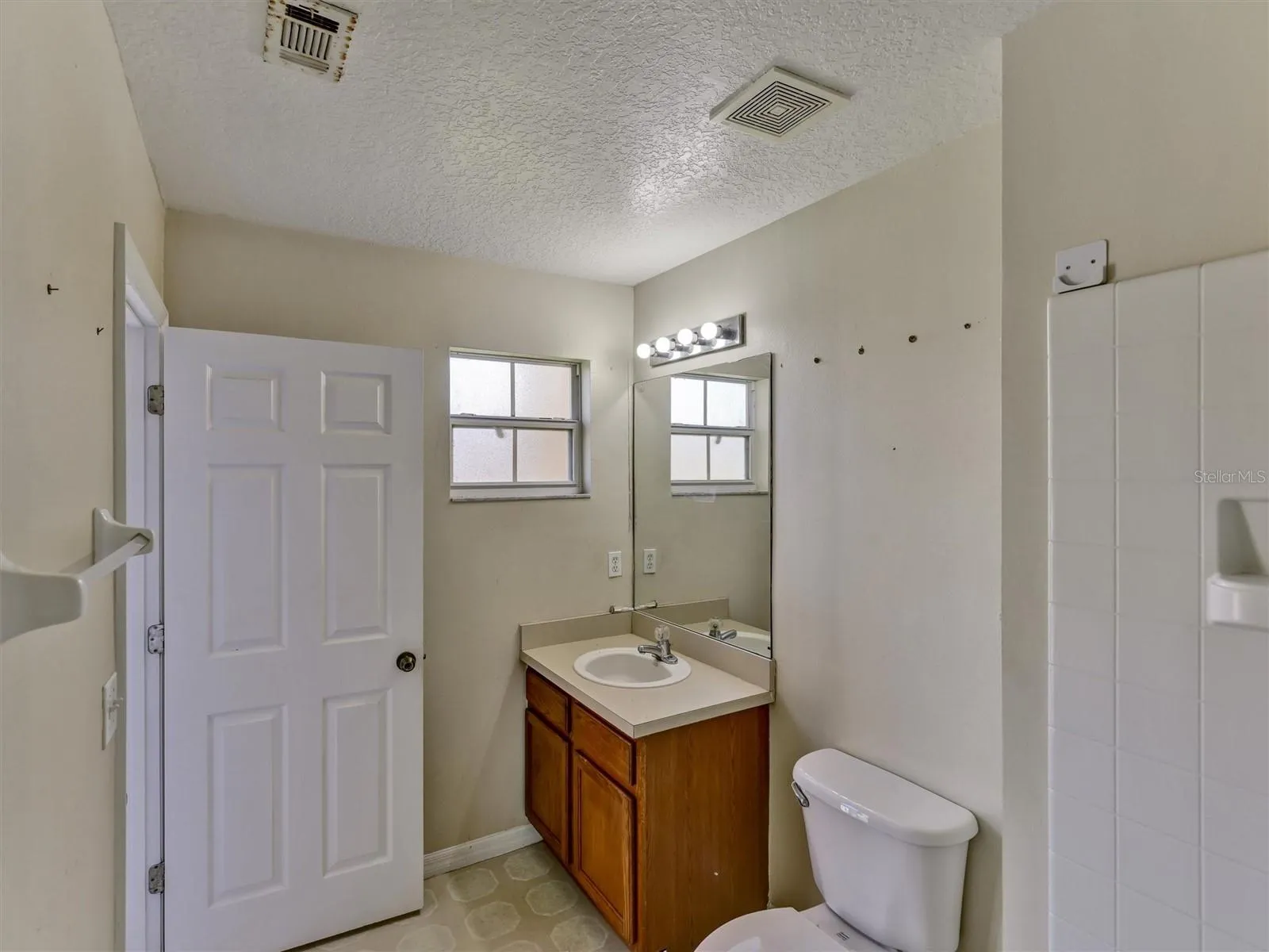 Primary Suite - Bath