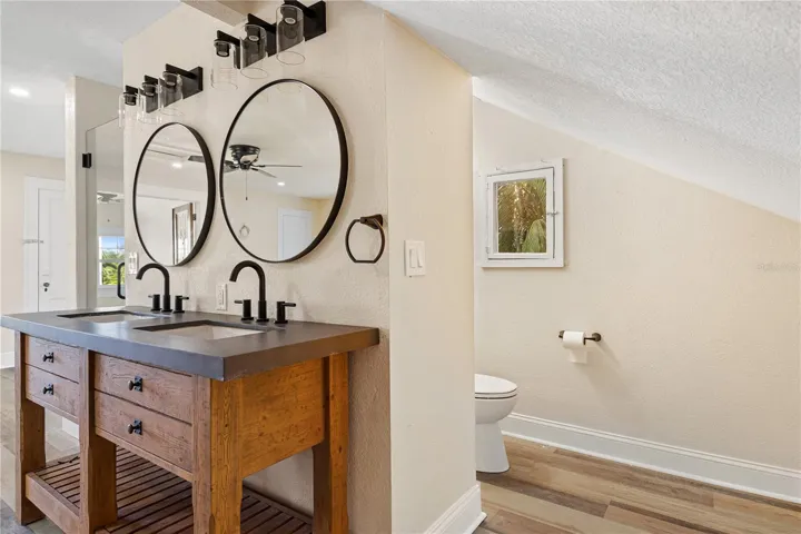 Primary bath