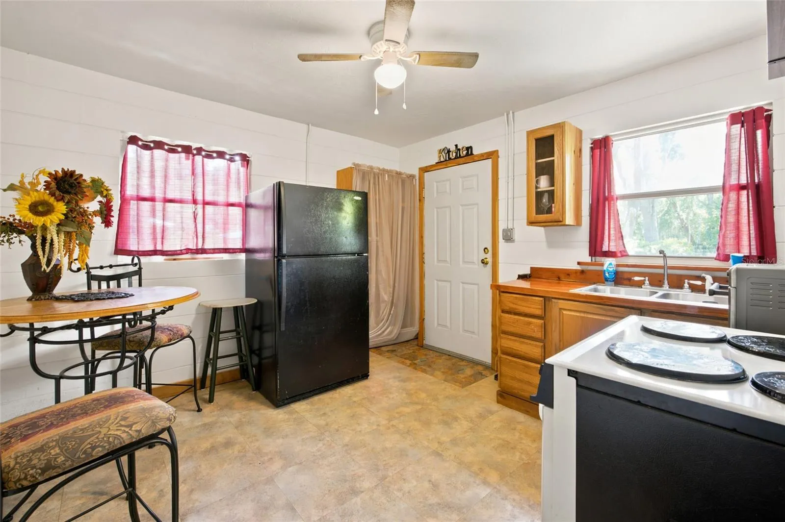 Barn Apartment - Kitchen