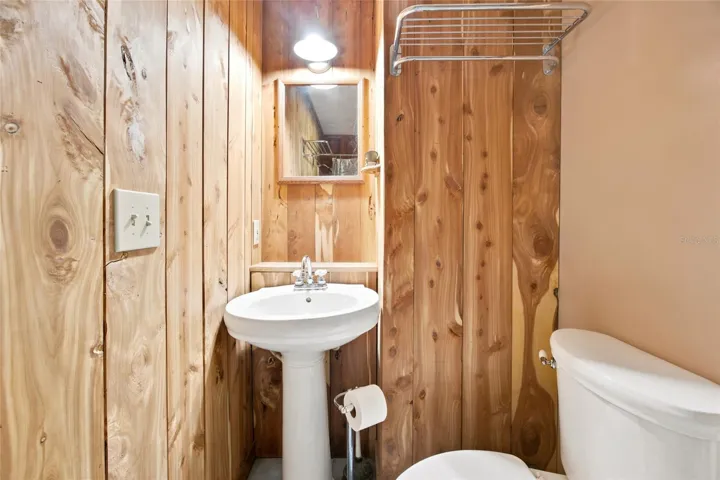 Ensuite - 2nd Bathroom