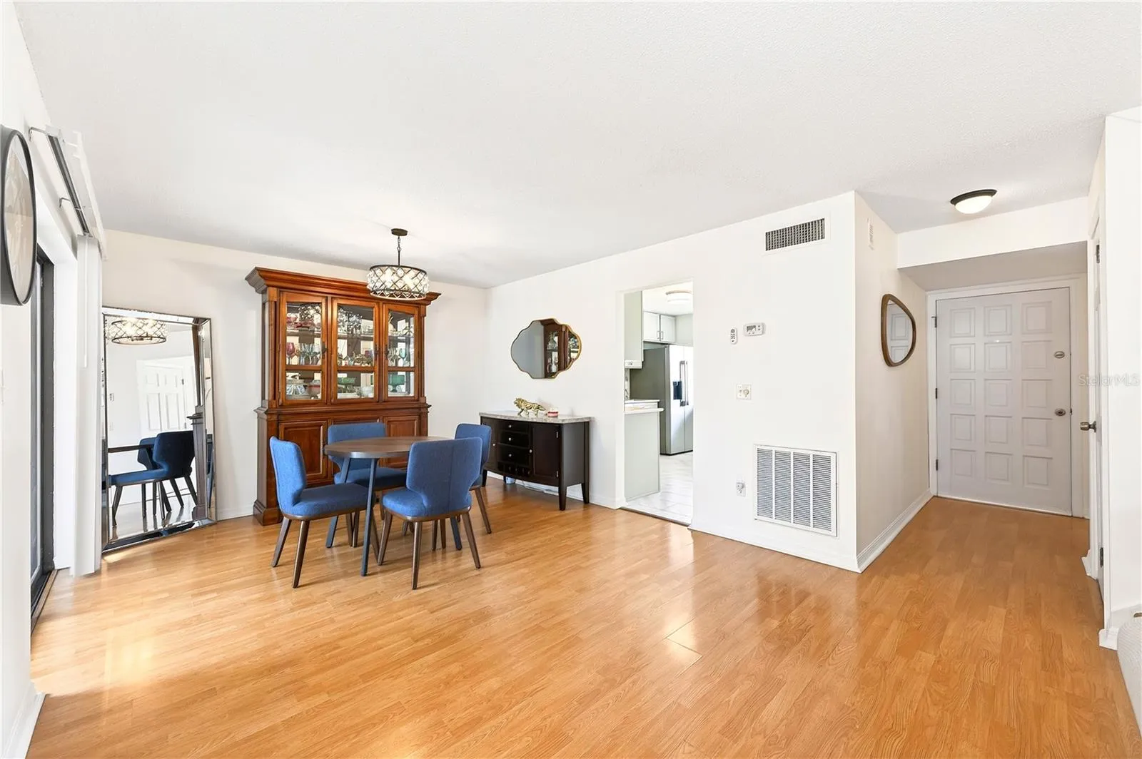 Dining room - 1st floor