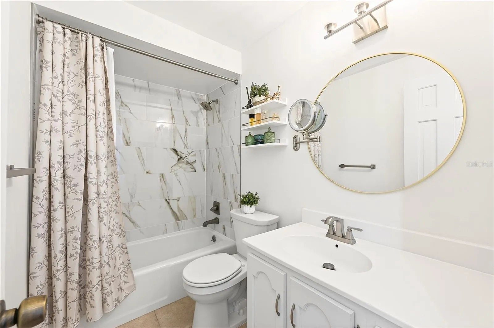 Hall Bath - 2nd floor