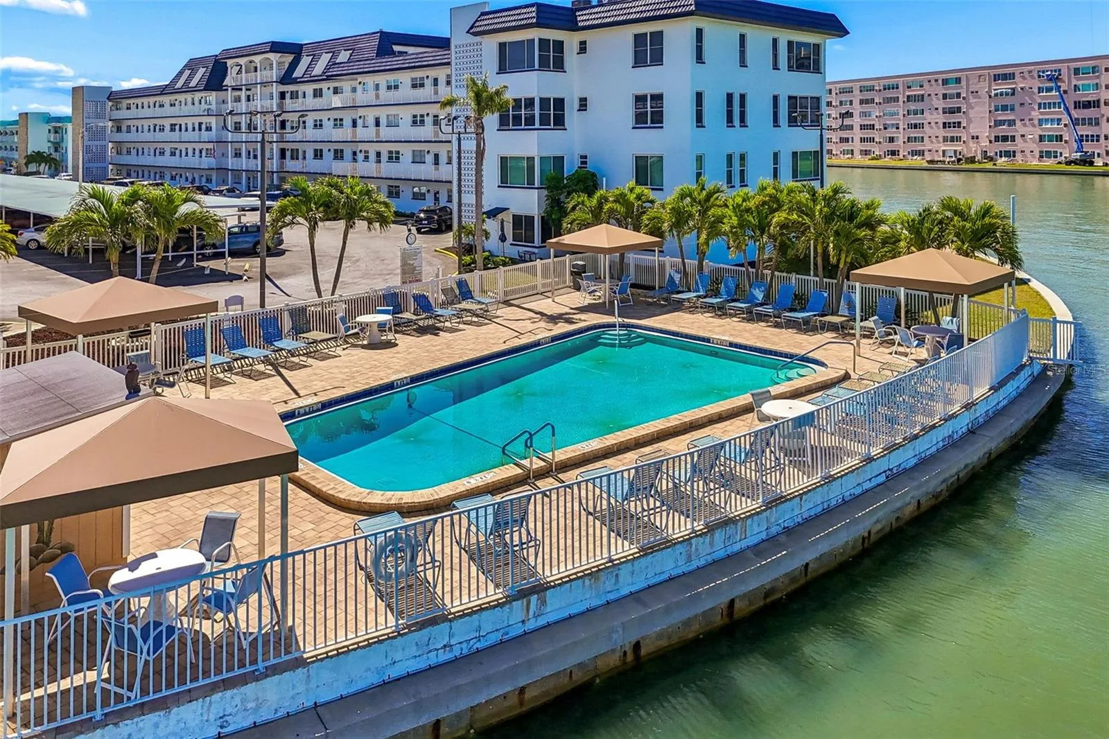 Pool across complex from Diplomat Bldg