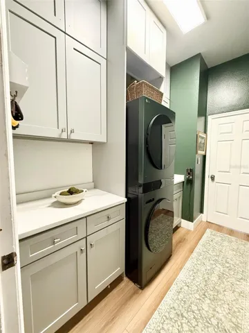 Laundry room w/pull out laundry baskets