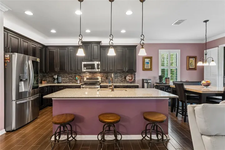 Big Open Kitchen Plan Makes Cooking Easy
