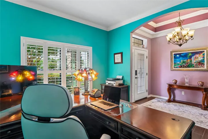 Beutiful Arched Doorway can easily be closed off for more privacy
