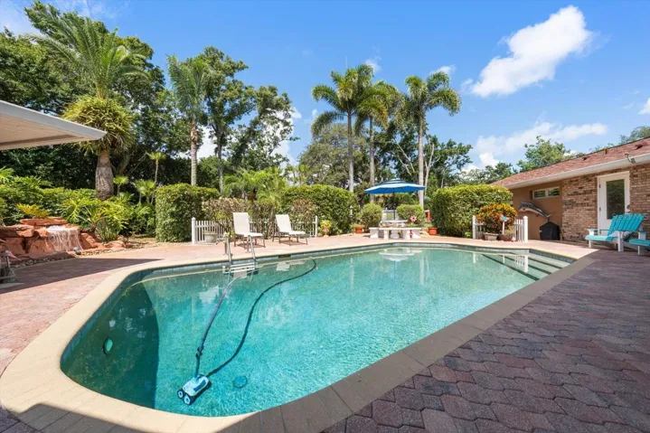 Saltwater pool
