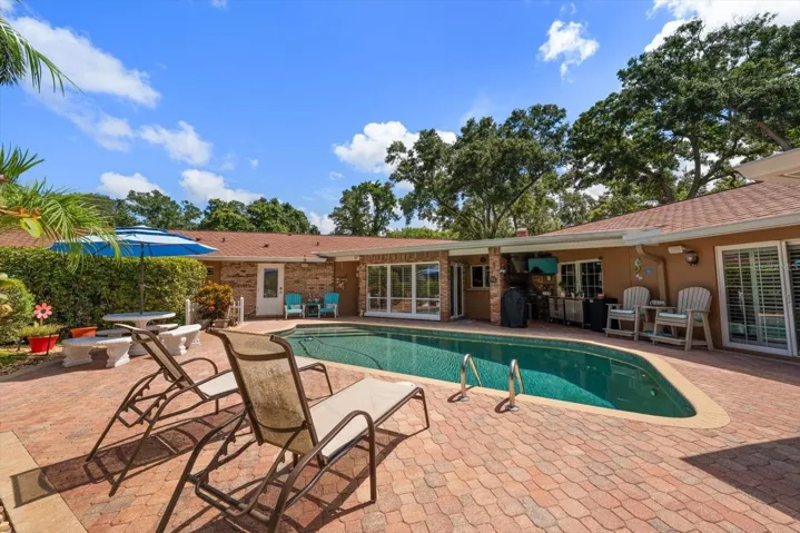 Large deck for entertaining