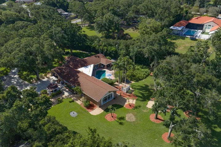 Beautifully manicured estate