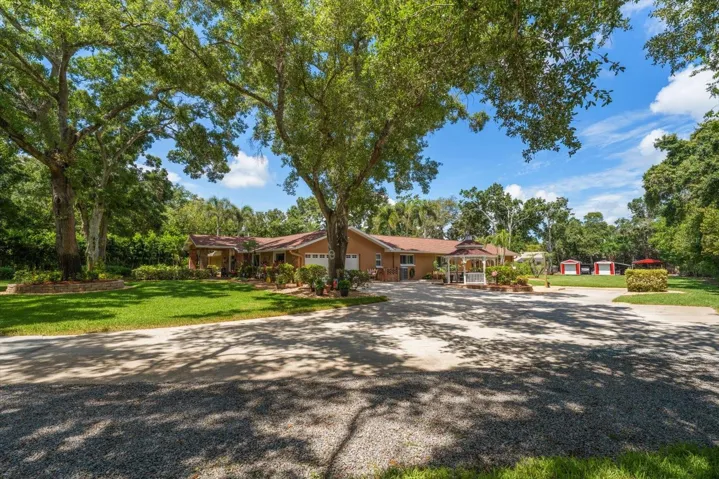 Large driveway and RV pad