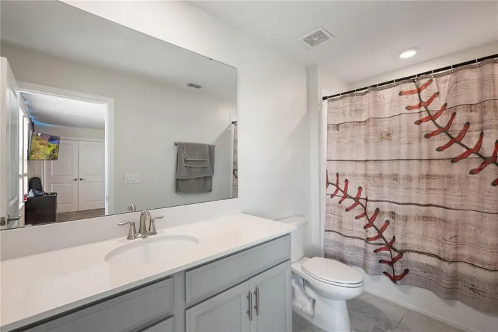Ensuite bathroom
