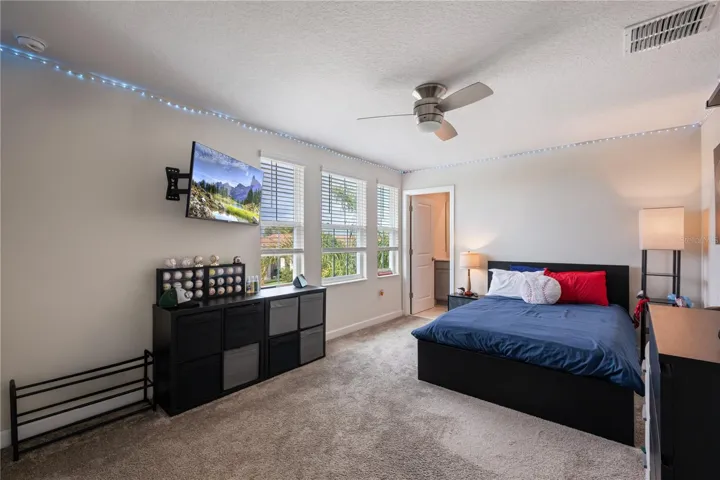 Bedroom with ensuite