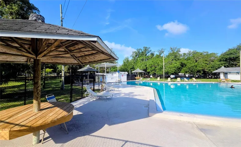 Community pool