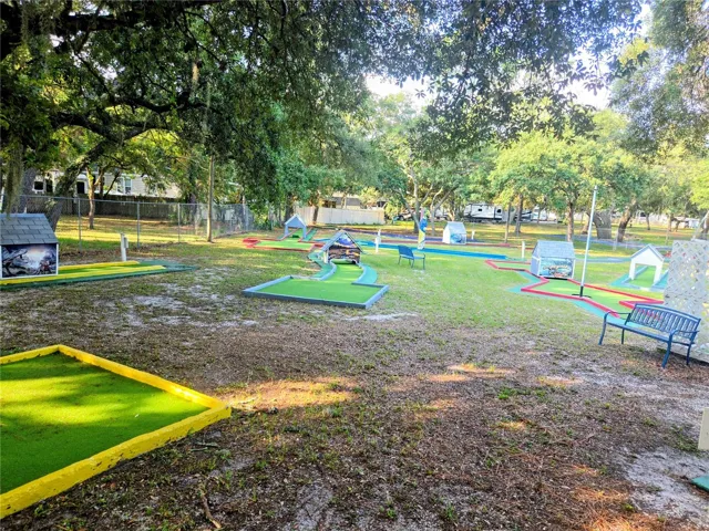 Putt putt golf