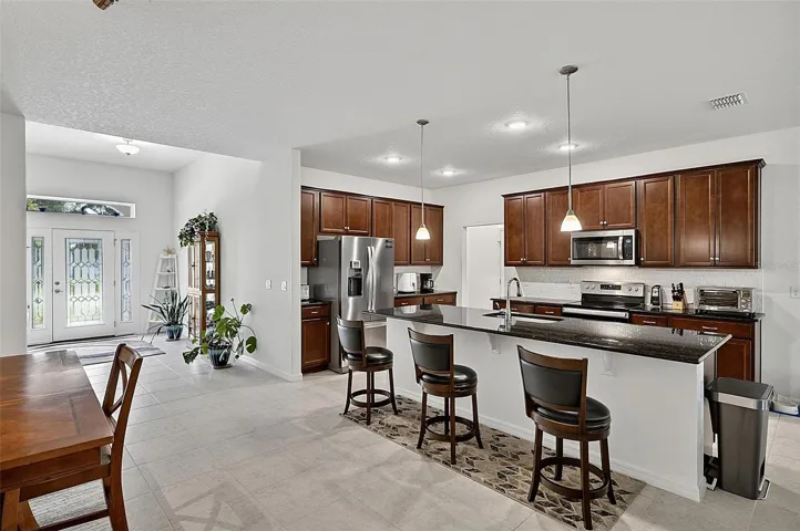 UbaTuba Granite Counters and Stainless Steel Appliances