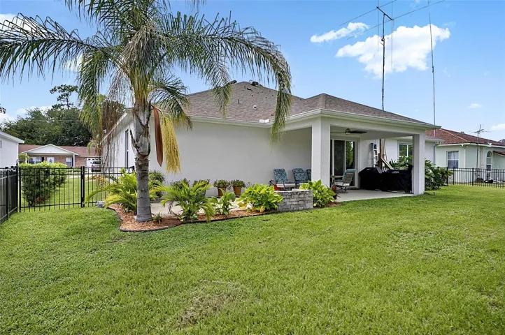 Fully Fenced Yard