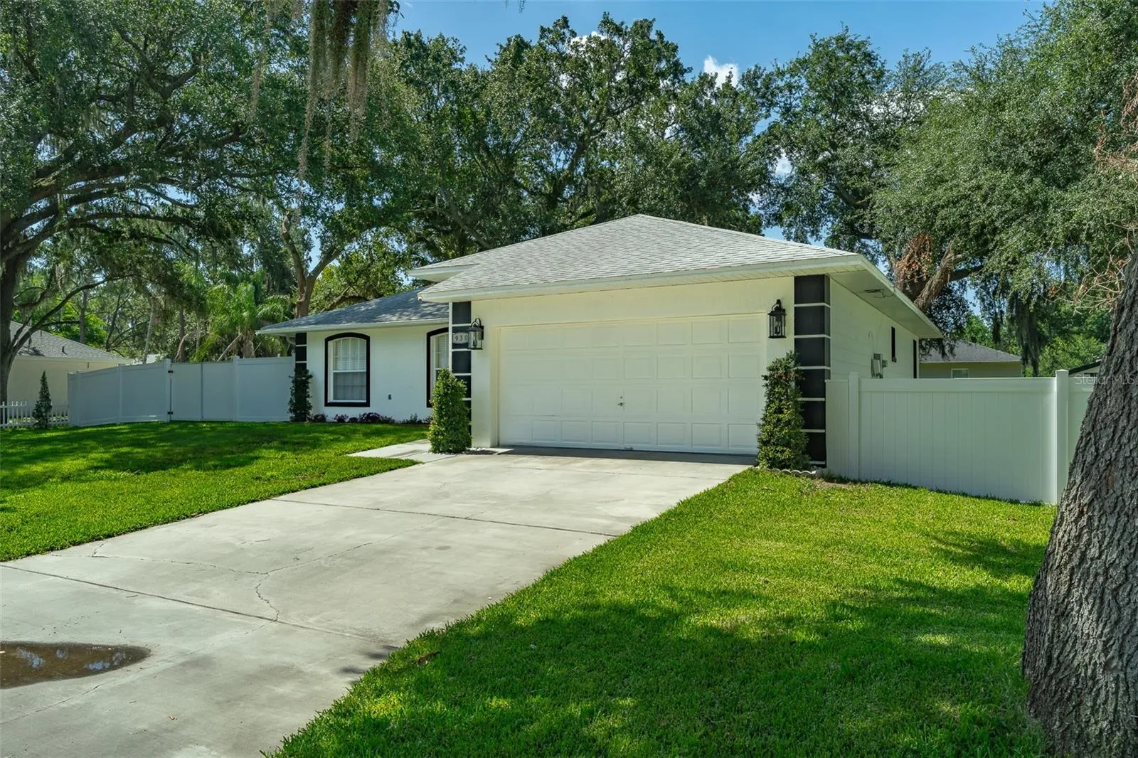 930 Hicks Rd, Lakeland, Florida 33813 — photo 2