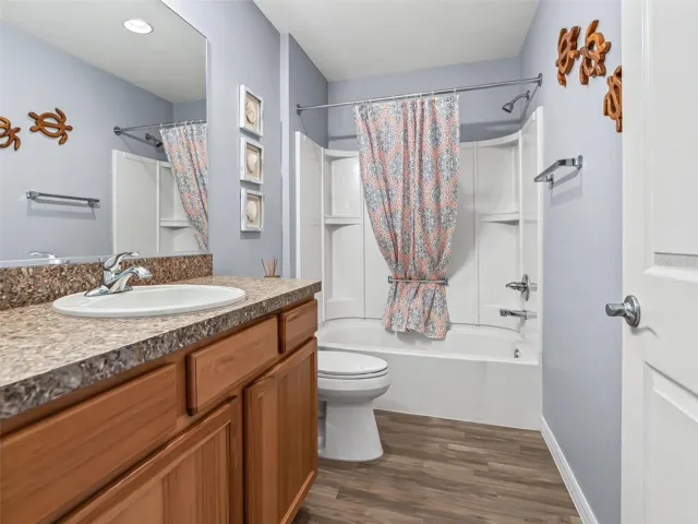 2nd Bathroom