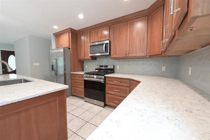 tons of counter space