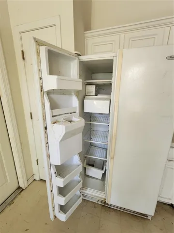 Fridge