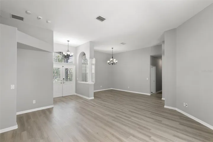 Living/dining room
