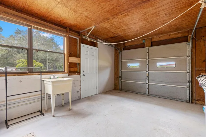 Attached 1 car garage