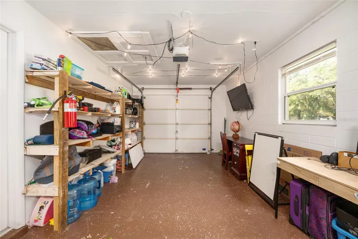 Garage, Shelves Convey!
