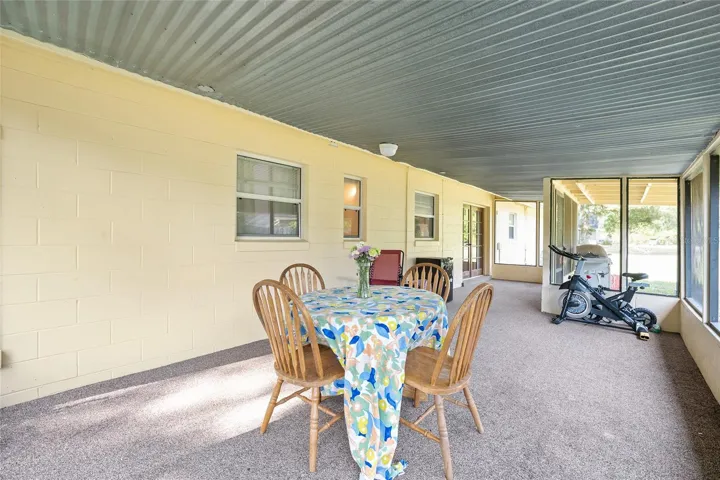 Large Screened Patio!
