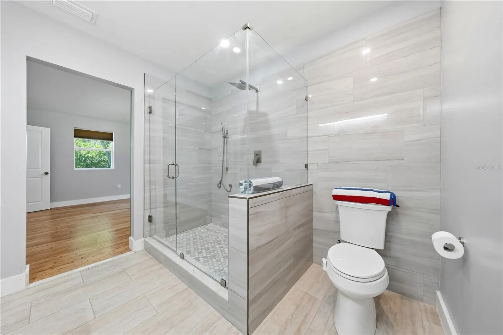 PRIMARY ON SUITE BATHROOM