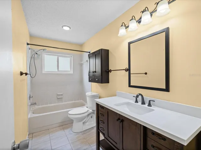 en suite bathroom
