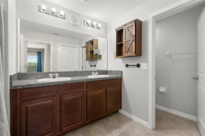 Primary En-Suite
