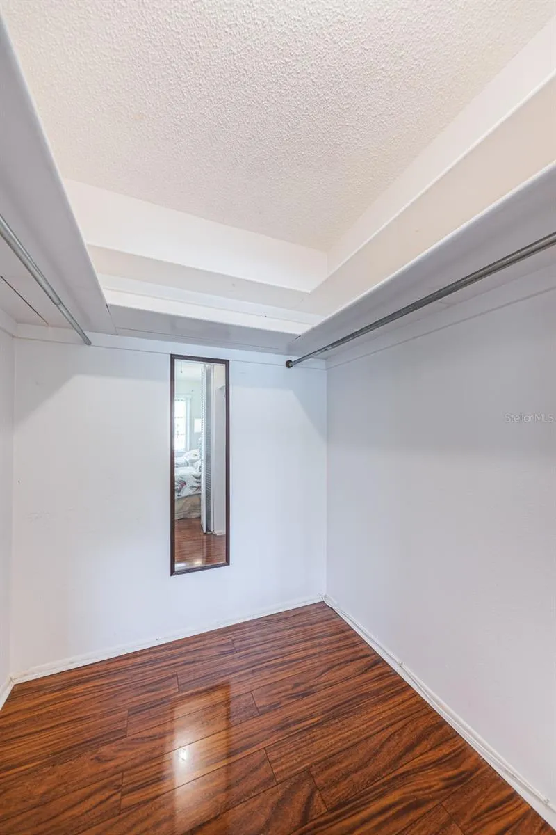Walk-in closet