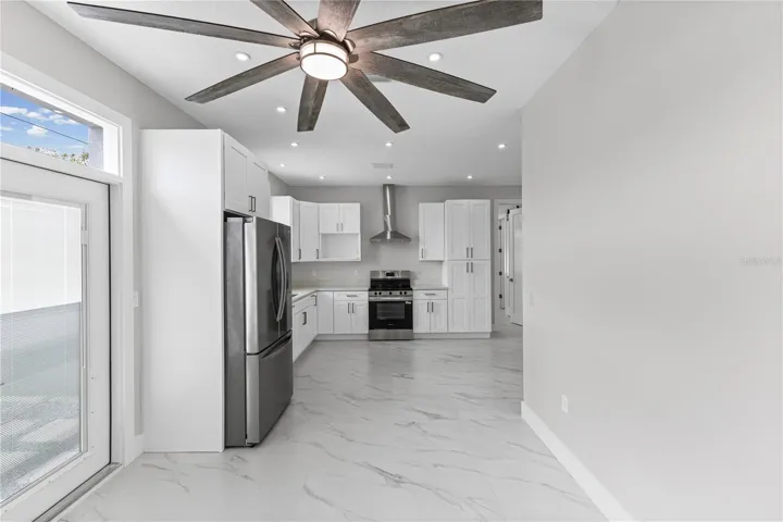 Dining Room & Kitchen