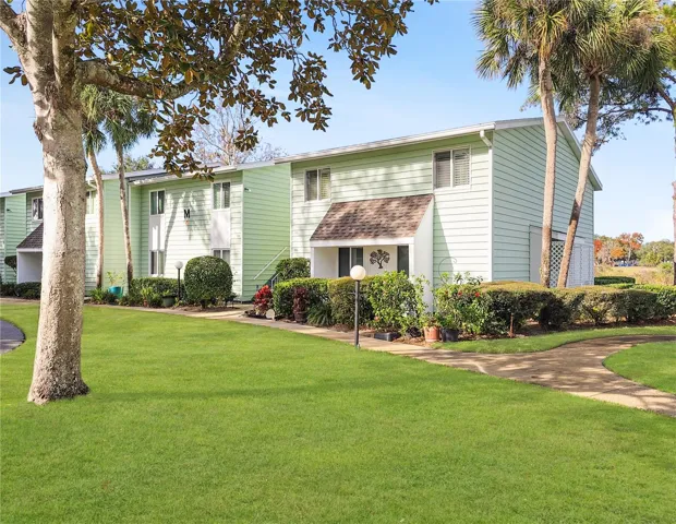Front of Condo on Cul-de-sac