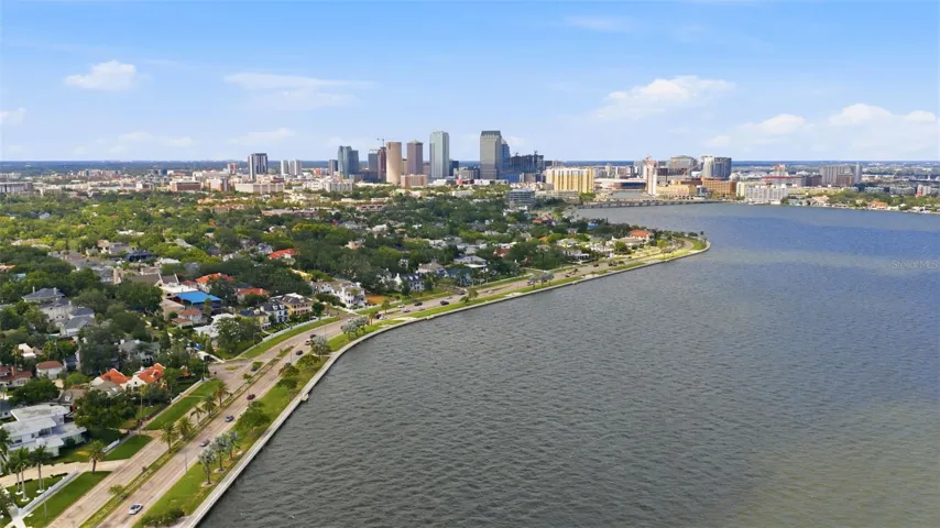 5 Blocks to Bayshore