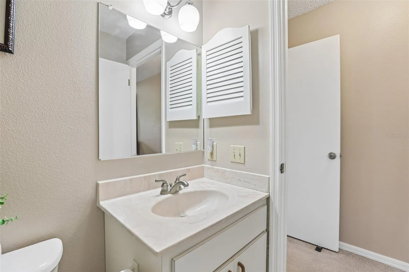 Guest home Bath 2