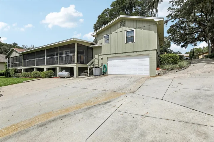 Back of home-tons of parking