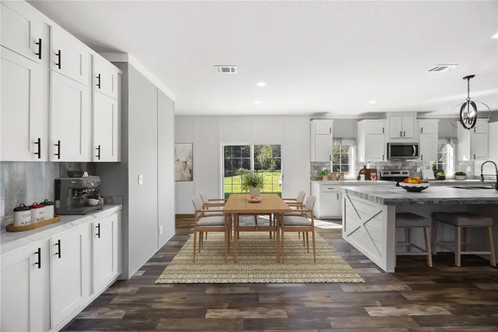 Dining Room/Kitchen
