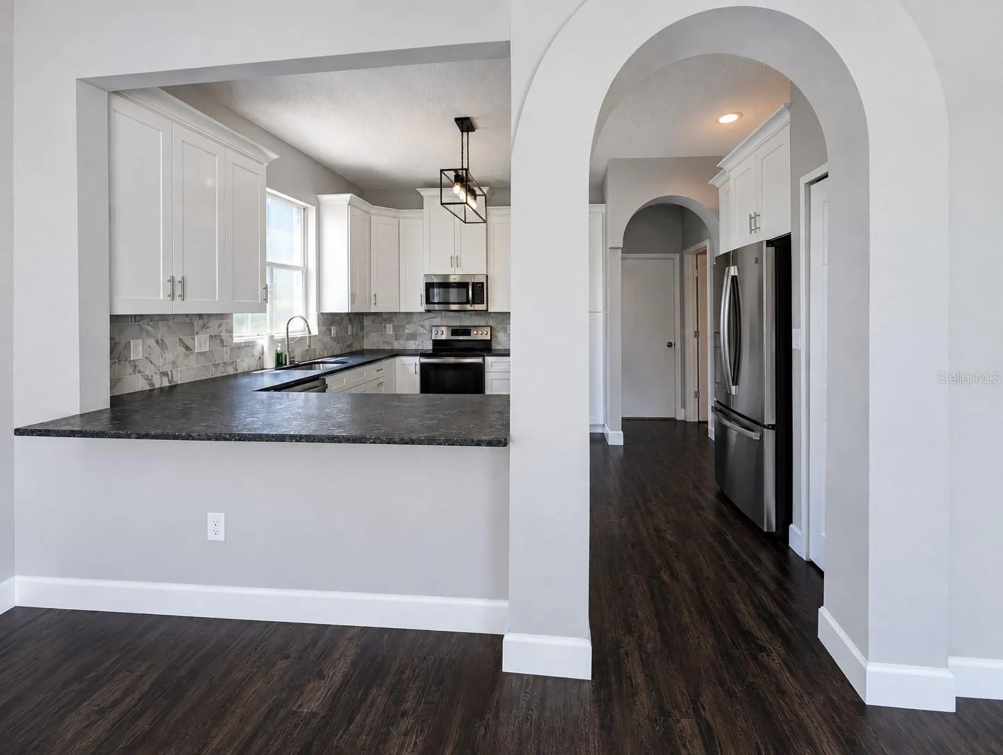 Breakfast Bar/Kitchen