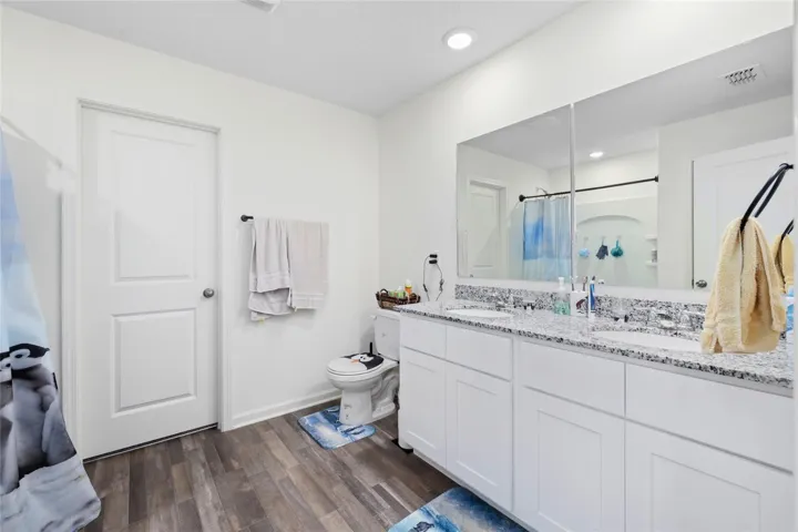 Primary Bathroom - 2nd Floor