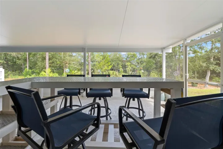 Lanai 1