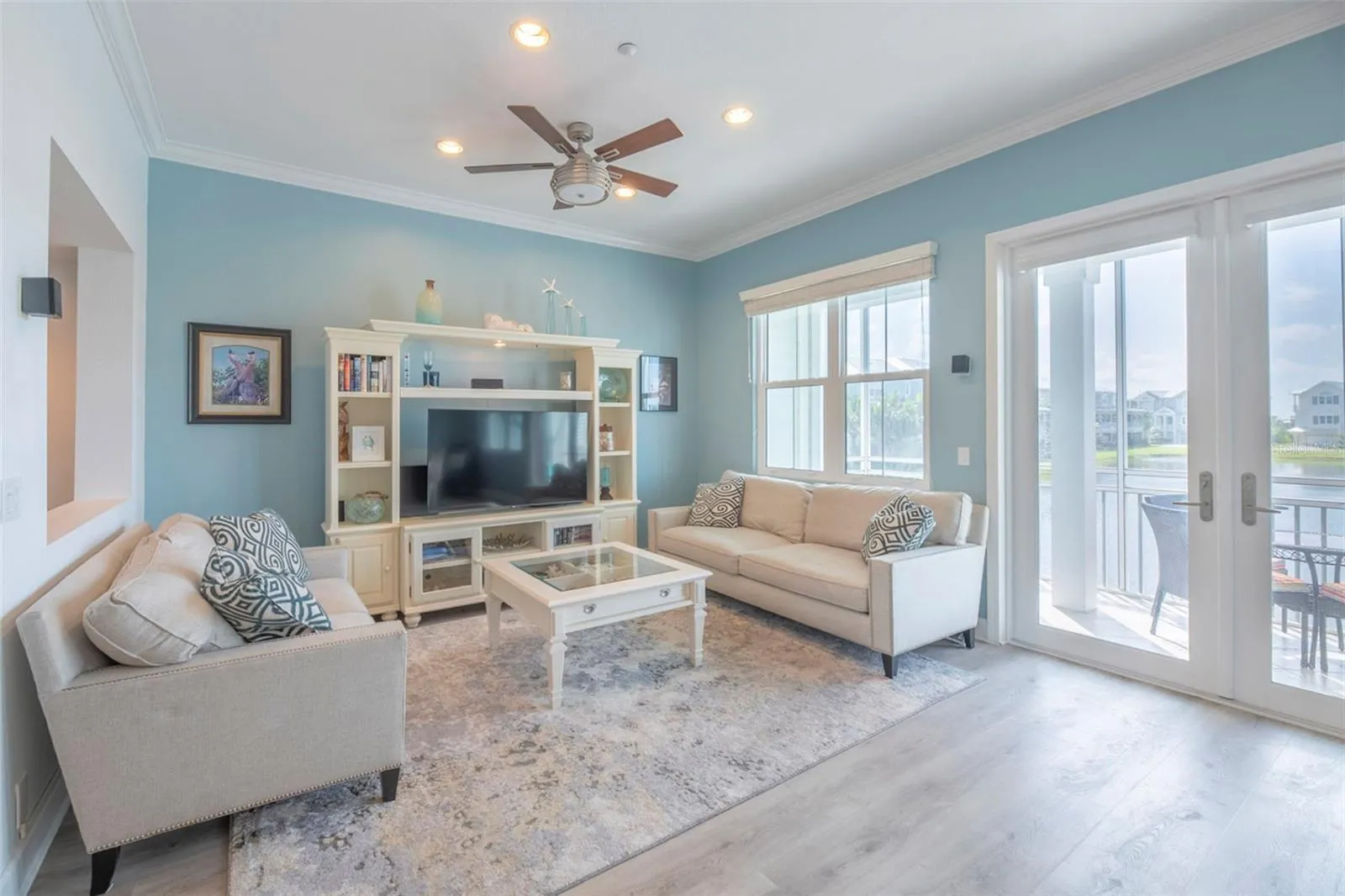 Second floor - Living room