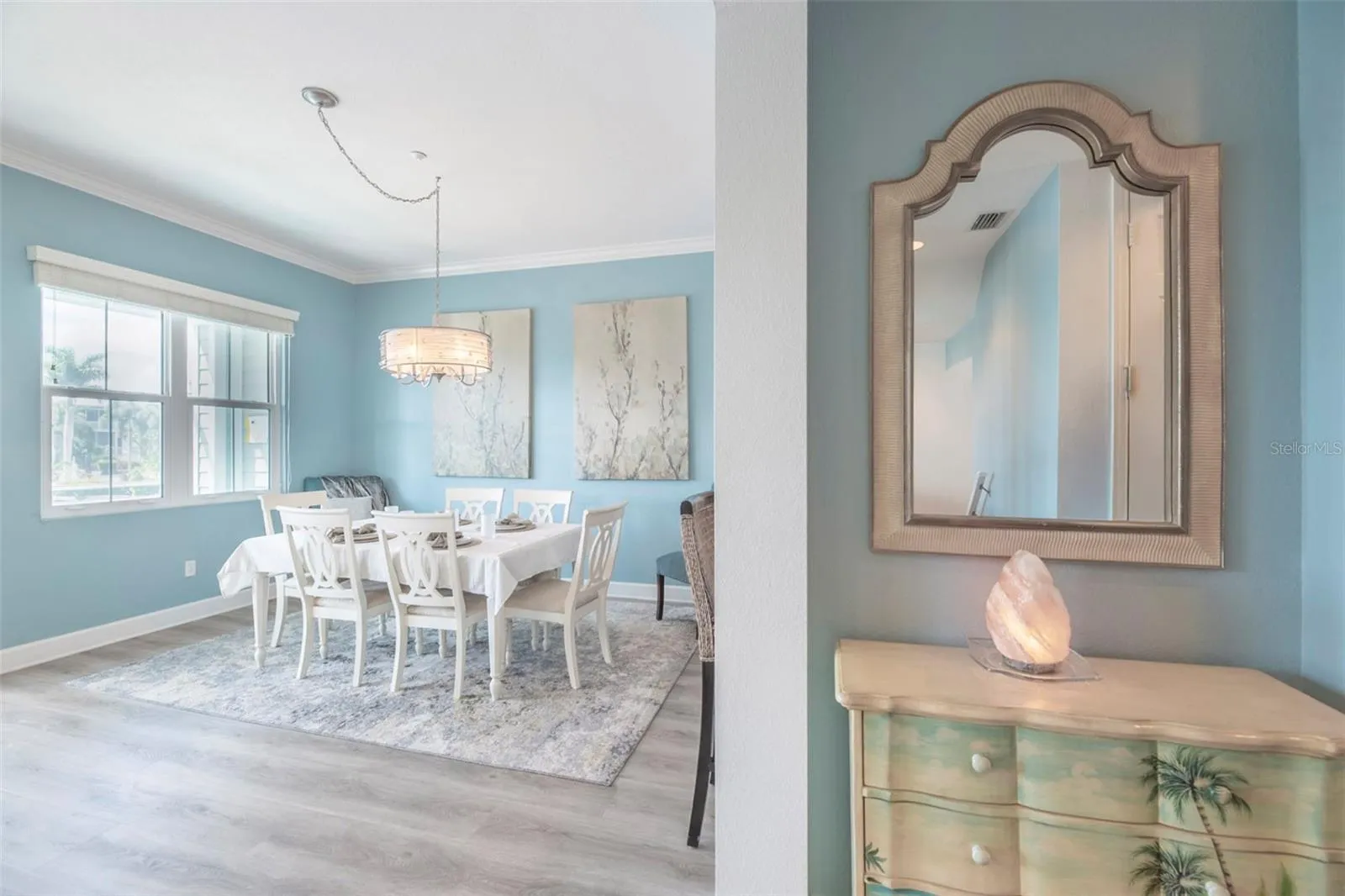 From the kitchen to the living room, additional seating at counter